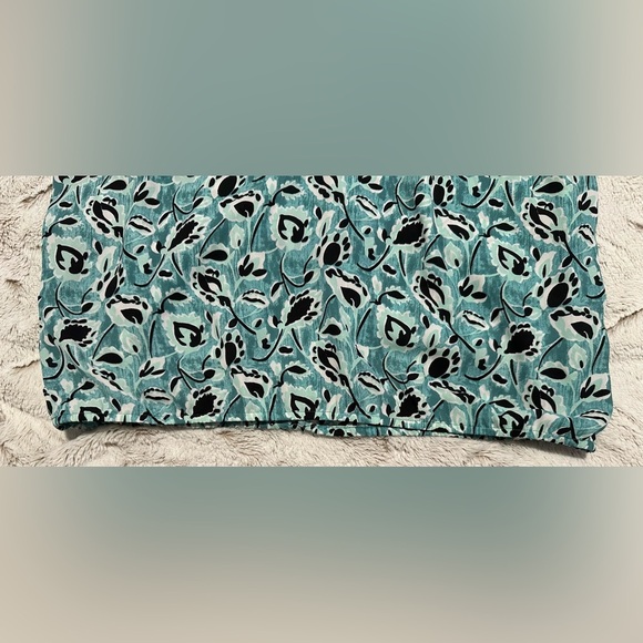 Ann Taylor LOFT Teal Sleeveless Floral Scoop Neck V Cut Tank Top - Picture 4 of 8